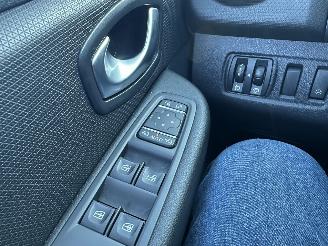 Renault Clio gereserveerd 0.9 TCe Turbo 90pk Intens 5drs - nap - clima - camera - navi - aux - usb - pdc v+a - keyless entry + start picture 26