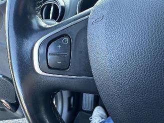 Renault Clio gereserveerd 0.9 TCe Turbo 90pk Intens 5drs - nap - clima - camera - navi - aux - usb - pdc v+a - keyless entry + start picture 23