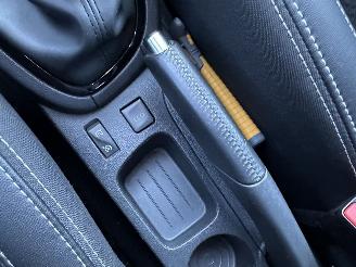 Renault Clio gereserveerd 0.9 TCe Turbo 90pk Intens 5drs - nap - clima - camera - navi - aux - usb - pdc v+a - keyless entry + start picture 36