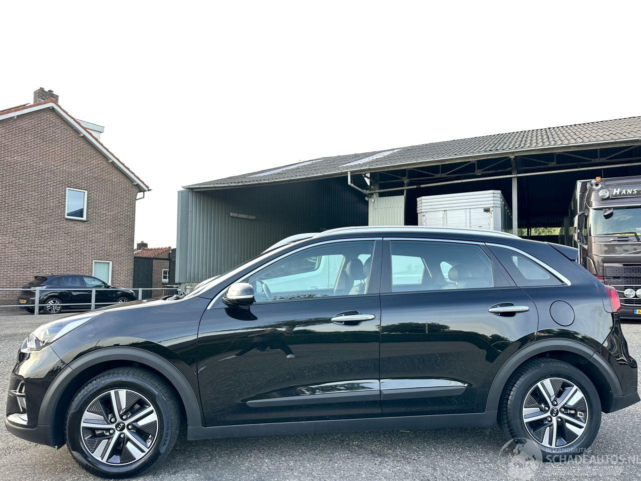Kia Niro 1.6 GDi Hybrid 119pk aut + f1 DynamicLine - 63dkm nap - navi - cruise - front + line assist - half leer