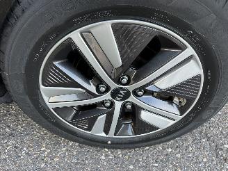 Kia Niro 1.6 GDi Hybrid 119pk aut + f1 DynamicLine - 63dkm nap - navi - cruise - front + line assist - half leer picture 68