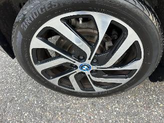 BMW i3 gereserveerd Comf Ad 94Ah 33kwh 170pk aut - pano - nap - harman/kardon - keyless -navi - cam - front + line assist - 19 inch - carbon picture 90