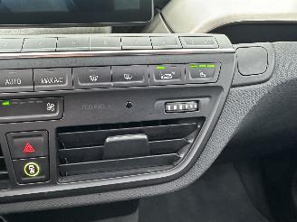 BMW i3 gereserveerd Comf Ad 94Ah 33kwh 170pk aut - pano - nap - harman/kardon - keyless -navi - cam - front + line assist - 19 inch - carbon picture 27