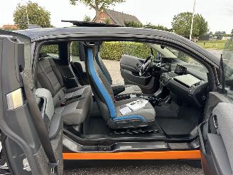 BMW i3 gereserveerd Comf Ad 94Ah 33kwh 170pk aut - pano - nap - harman/kardon - keyless -navi - cam - front + line assist - 19 inch - carbon picture 13
