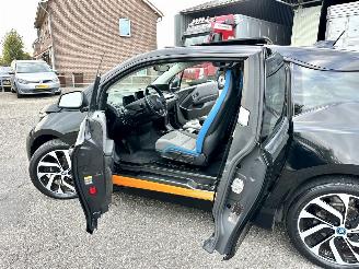 BMW i3 gereserveerd Comf Ad 94Ah 33kwh 170pk aut - pano - nap - harman/kardon - keyless -navi - cam - front + line assist - 19 inch - carbon picture 57