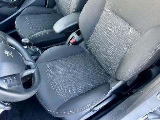 Peugeot 208 1.2 PureTech 82pk BlueLion 5drs - 86dkm nap - navi - cruise - pdc - airco - aux - usb - touchscreen - facelift picture 30