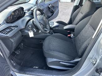 Peugeot 208 1.2 PureTech 82pk BlueLion 5drs - 86dkm nap - navi - cruise - pdc - airco - aux - usb - touchscreen - facelift picture 50
