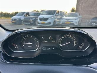 Peugeot 208 1.2 PureTech 82pk BlueLion 5drs - 86dkm nap - navi - cruise - pdc - airco - aux - usb - touchscreen - facelift picture 19