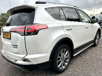 Toyota Rav-4 Gereserveerd 2.5 Hybrid AWD 171pk aut Executive - xenon - 360cam - leer - memory - line + side + front assist - elektr klep - stuurverw picture 5