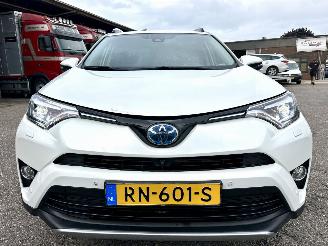 Toyota Rav-4 Gereserveerd 2.5 Hybrid AWD 171pk aut Executive - xenon - 360cam - leer - memory - line + side + front assist - elektr klep - stuurverw picture 3
