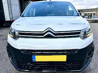 Citroën Berlingo Gereserveerd 1.5 BlueHDI 99pk Club XL extra lang - 82dkm nap - navi - airco - cruise - apple carplay - 1e eig - lichtsensor picture 3