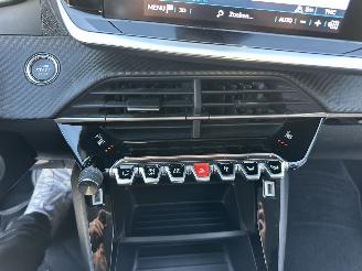 Peugeot e-208 EV 50kwh 136pk aut Active Pack - 57dkm nap - line assist - navi - pdc - lmv - stoelverw - airco - cruise - carplay picture 36