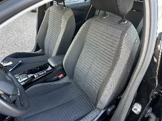 Peugeot e-208 EV 50kwh 136pk aut Active Pack - 57dkm nap - line assist - navi - pdc - lmv - stoelverw - airco - cruise - carplay picture 44