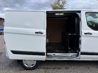 Ford Transit Custom 280 2.0 TDCI 131pk 6-traps aut L1/H1 Trend - line assist - nap - airco - cruise - trekh - pdc v+a picture 13