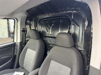 Fiat Doblo MAXI 1.6D 105pk 6-bak Mult-Jet L2/H1 - koel/vries combi - airco - cruise - pdc - trekh - licht + regensensor picture 35