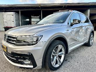 Volkswagen Tiguan 1.4 TSI 150pk aut + f1 R-Line - pano - nap - massage - trekh - front + line assist - dynaudio + woofer picture 2