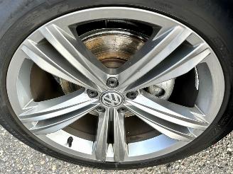 Volkswagen Tiguan 1.4 TSI 150pk aut + f1 R-Line - pano - nap - massage - trekh - front + line assist - dynaudio + woofer picture 84