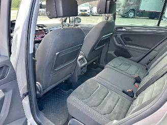 Volkswagen Tiguan 1.4 TSI 150pk aut + f1 R-Line - pano - nap - massage - trekh - front + line assist - dynaudio + woofer picture 65