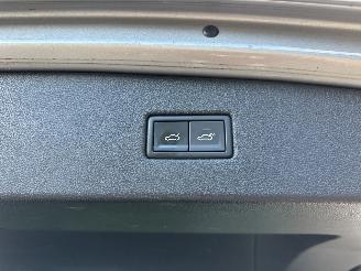 Volkswagen Tiguan 1.4 TSI 150pk aut + f1 R-Line - pano - nap - massage - trekh - front + line assist - dynaudio + woofer picture 94