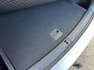 Volkswagen Tiguan 1.4 TSI 150pk aut + f1 R-Line - pano - nap - massage - trekh - front + line assist - dynaudio + woofer picture 97
