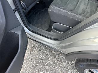 Volkswagen Tiguan 1.4 TSI 150pk aut + f1 R-Line - pano - nap - massage - trekh - front + line assist - dynaudio + woofer picture 60