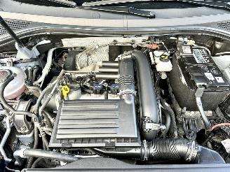 Volkswagen Tiguan 1.4 TSI 150pk aut + f1 R-Line - pano - nap - massage - trekh - front + line assist - dynaudio + woofer picture 115