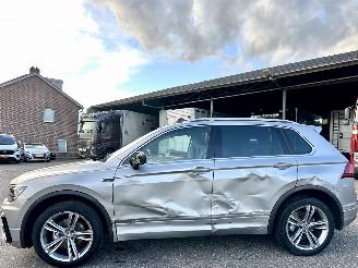 Schadeauto Volkswagen Tiguan 1.4 TSI ACT Highline 2017/1