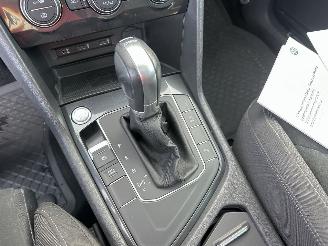 Volkswagen Tiguan 1.4 TSI 150pk aut + f1 R-Line - pano - nap - massage - trekh - front + line assist - dynaudio + woofer picture 20