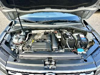 Volkswagen Tiguan 1.4 TSI 150pk aut + f1 R-Line - pano - nap - massage - trekh - front + line assist - dynaudio + woofer picture 112