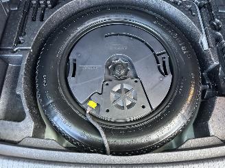 Volkswagen Tiguan 1.4 TSI 150pk aut + f1 R-Line - pano - nap - massage - trekh - front + line assist - dynaudio + woofer picture 96