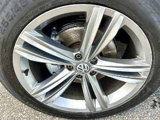 Volkswagen Tiguan 1.4 TSI 150pk aut + f1 R-Line - pano - nap - massage - trekh - front + line assist - dynaudio + woofer picture 82