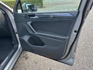 Volkswagen Tiguan 1.4 TSI 150pk aut + f1 R-Line - pano - nap - massage - trekh - front + line assist - dynaudio + woofer picture 46