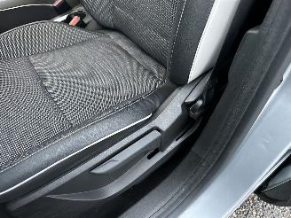 Renault Captur 1.0 TCe Turbo 101pk Intens - nap - navi - camera - pdc v+a - keyless - virtual - front + line assist - sfeerverl picture 69
