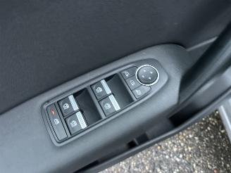 Renault Captur 1.0 TCe Turbo 101pk Intens - nap - navi - camera - pdc v+a - keyless - virtual - front + line assist - sfeerverl picture 35