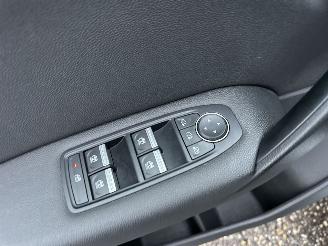 Renault Captur 1.0 TCe Turbo 101pk Intens - nap - navi - camera - pdc v+a - keyless - virtual - front + line assist - sfeerverl picture 40