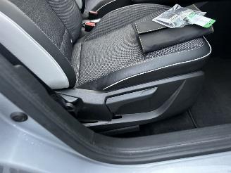 Renault Captur 1.0 TCe Turbo 101pk Intens - nap - navi - camera - pdc v+a - keyless - virtual - front + line assist - sfeerverl picture 37