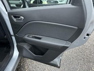 Renault Captur 1.0 TCe Turbo 101pk Intens - nap - navi - camera - pdc v+a - keyless - virtual - front + line assist - sfeerverl picture 74