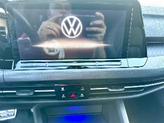 Volkswagen Golf GTE 1.4T 225pk aut + f1 Plug-in hybr - pano - hud - virtual - keyless - stoel + stuurverw - iq - pdc v+a picture 29