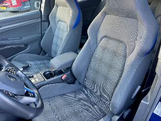 Volkswagen Golf GTE 1.4T 225pk aut + f1 Plug-in hybr - pano - hud - virtual - keyless - stoel + stuurverw - iq - pdc v+a picture 18
