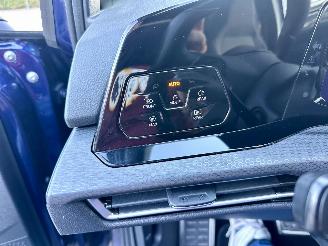 Volkswagen Golf GTE 1.4T 225pk aut + f1 Plug-in hybr - pano - hud - virtual - keyless - stoel + stuurverw - iq - pdc v+a picture 64