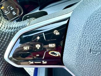 Volkswagen Golf GTE 1.4T 225pk aut + f1 Plug-in hybr - pano - hud - virtual - keyless - stoel + stuurverw - iq - pdc v+a picture 31