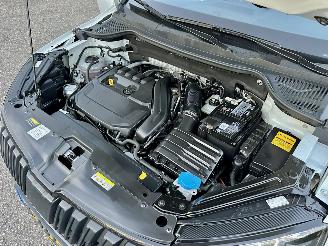 Skoda Karoq 1.5 TSI ACT 150pk 7-Traps aut + F1 Sportline Bus - navi - camera - keyless - virtual - stuurverw - sfeerverl - kuipstoelen picture 117