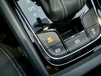 Skoda Karoq 1.5 TSI ACT 150pk 7-Traps aut + F1 Sportline Bus - navi - camera - keyless - virtual - stuurverw - sfeerverl - kuipstoelen picture 49