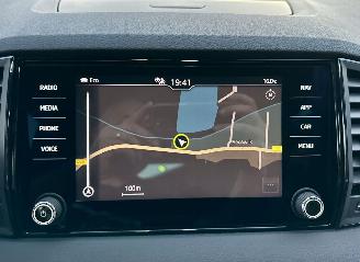 Skoda Karoq 1.5 TSI ACT 150pk 7-Traps aut + F1 Sportline Bus - navi - camera - keyless - virtual - stuurverw - sfeerverl - kuipstoelen picture 17