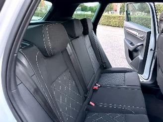 Skoda Karoq 1.5 TSI ACT 150pk 7-Traps aut + F1 Sportline Bus - navi - camera - keyless - virtual - stuurverw - sfeerverl - kuipstoelen picture 74