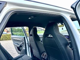 Skoda Karoq 1.5 TSI ACT 150pk 7-Traps aut + F1 Sportline Bus - navi - camera - keyless - virtual - stuurverw - sfeerverl - kuipstoelen picture 71