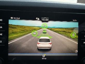 Skoda Karoq 1.5 TSI ACT 150pk 7-Traps aut + F1 Sportline Bus - navi - camera - keyless - virtual - stuurverw - sfeerverl - kuipstoelen picture 33