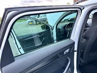 Skoda Karoq 1.5 TSI ACT 150pk 7-Traps aut + F1 Sportline Bus - navi - camera - keyless - virtual - stuurverw - sfeerverl - kuipstoelen picture 66