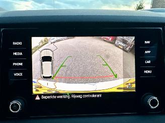 Skoda Karoq 1.5 TSI ACT 150pk 7-Traps aut + F1 Sportline Bus - navi - camera - keyless - virtual - stuurverw - sfeerverl - kuipstoelen picture 15