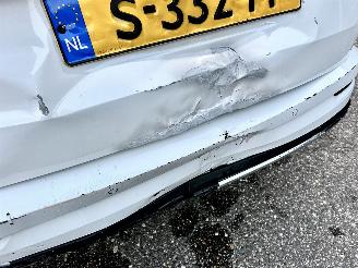 Skoda Karoq 1.5 TSI ACT 150pk 7-Traps aut + F1 Sportline Bus - navi - camera - keyless - virtual - stuurverw - sfeerverl - kuipstoelen picture 14